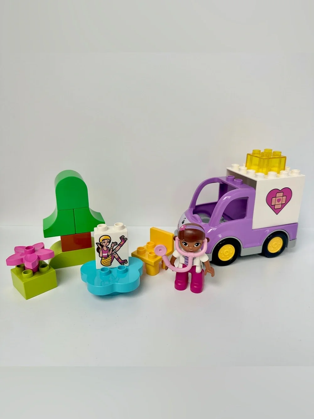 LEGO DUPLO Disney Doc McStuffins Pet Vet Care 10828 Hallie Hippo Rudy Set - Picture 1 of 3